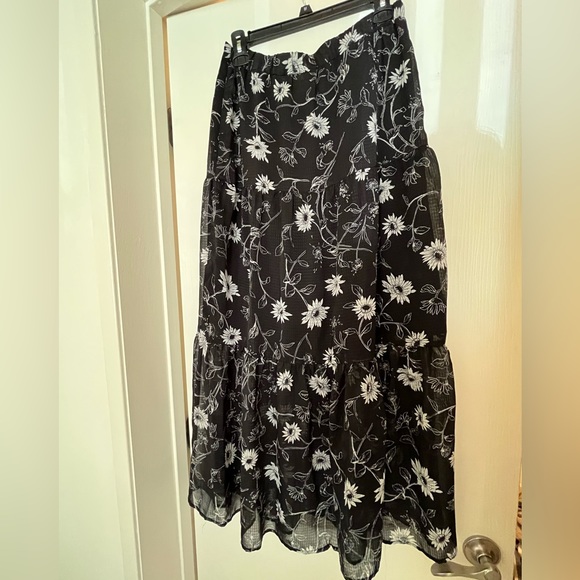 Jupe Femme Briggs Taille S, Noir Et Blanc Floral – Polyester Très Bon état